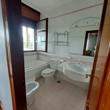 Casa Chalet, Elisa *