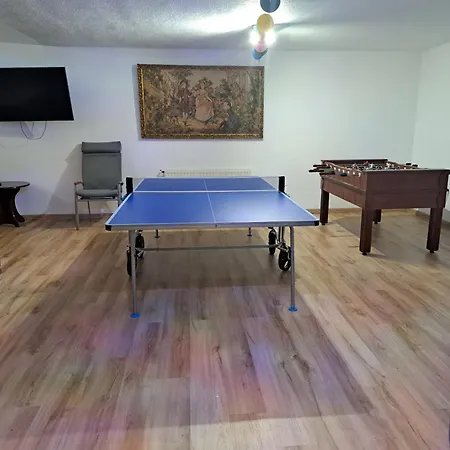 Casa Chalet, Elisa Gijón