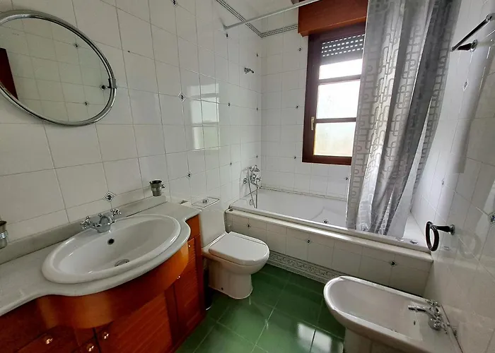 Casa Chalet, Elisa *