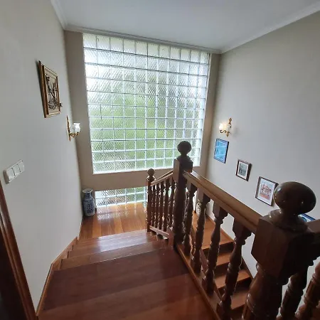 Casa Chalet, Elisa Хихон