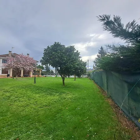 Casa Chalet, Elisa Хихон