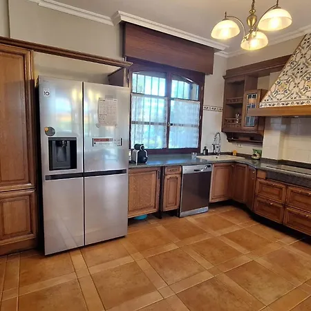 Дом отдыха Casa Chalet, Elisa Хихон